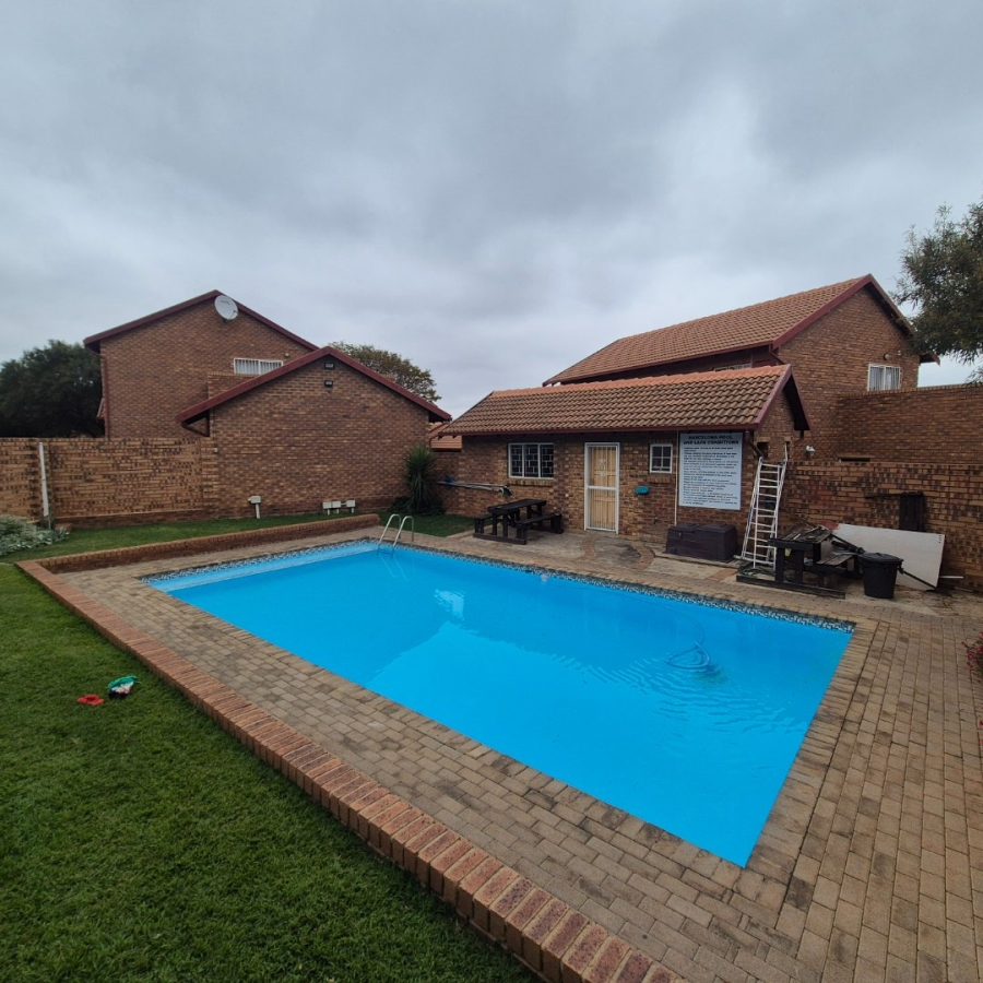 3 Bedroom Property for Sale in The Reeds Gauteng