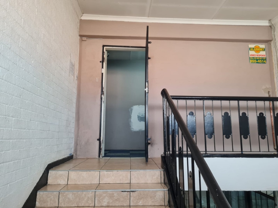 To Let commercial Property for Rent in Lenasia Ext 1 Gauteng