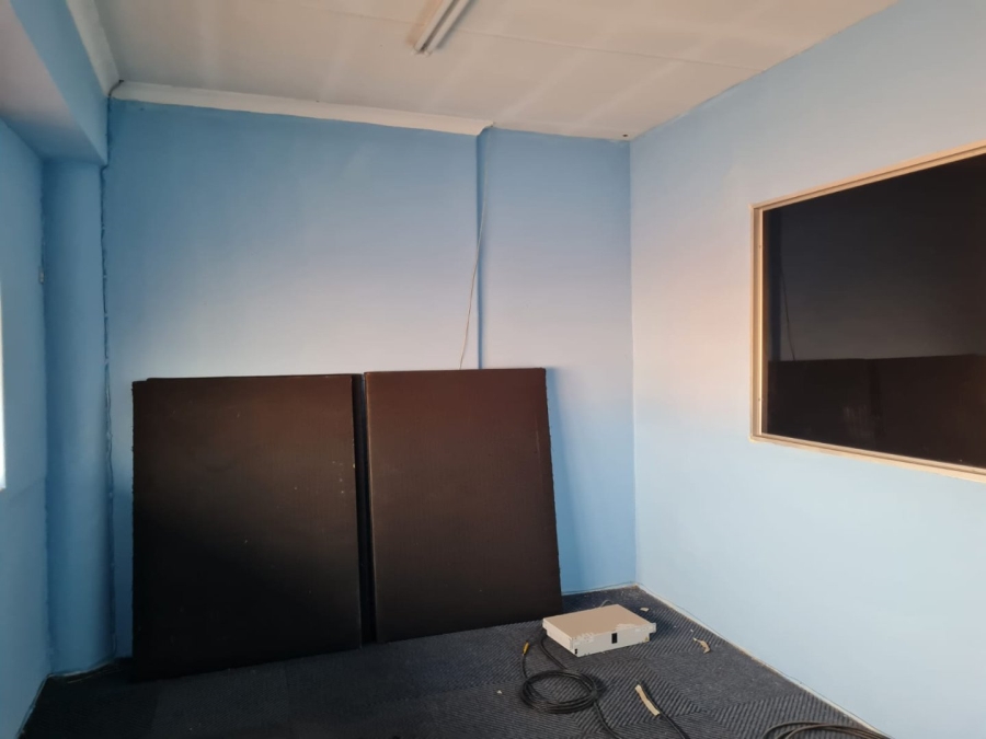 To Let commercial Property for Rent in Lenasia Ext 1 Gauteng