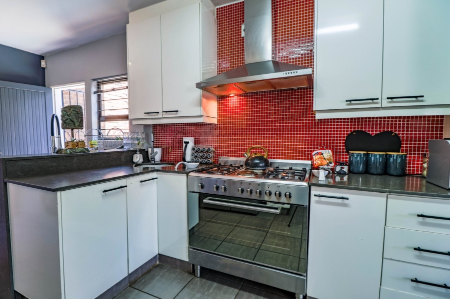 3 Bedroom Property for Sale in Hazelwood Gauteng