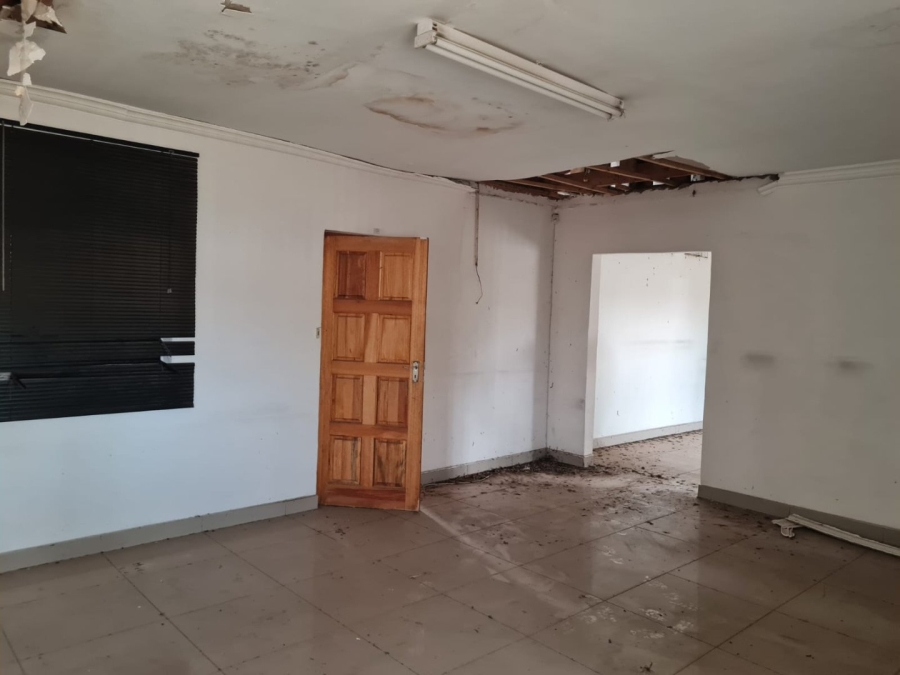 Commercial Property for Sale in Zakariyya Park Gauteng