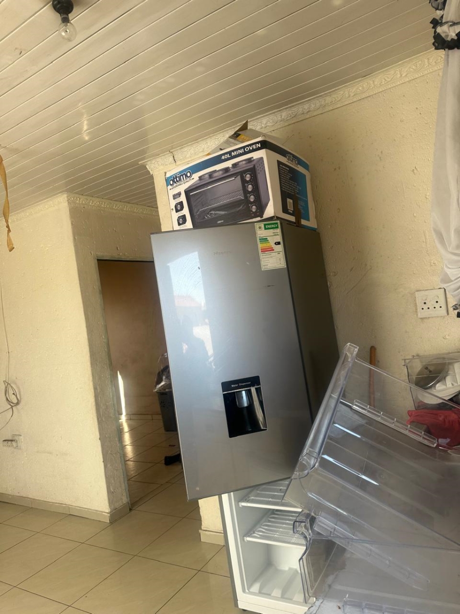 2 Bedroom Property for Sale in Lotus Gardens Gauteng