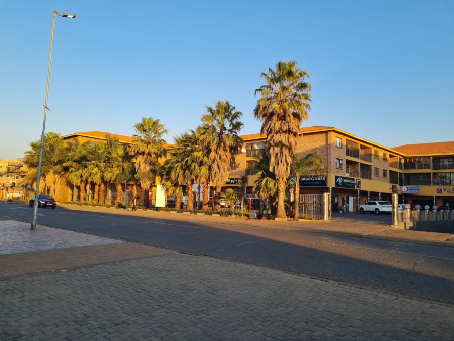 To Let commercial Property for Rent in Lenasia Ext 1 Gauteng