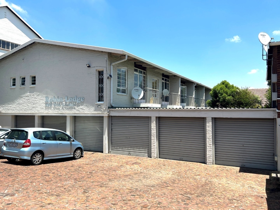 2 Bedroom Property for Sale in Robindale Gauteng