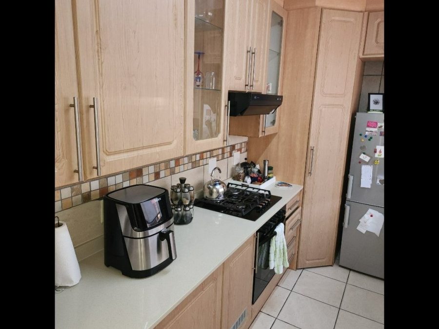 To Let 3 Bedroom Property for Rent in Eldoraigne Gauteng