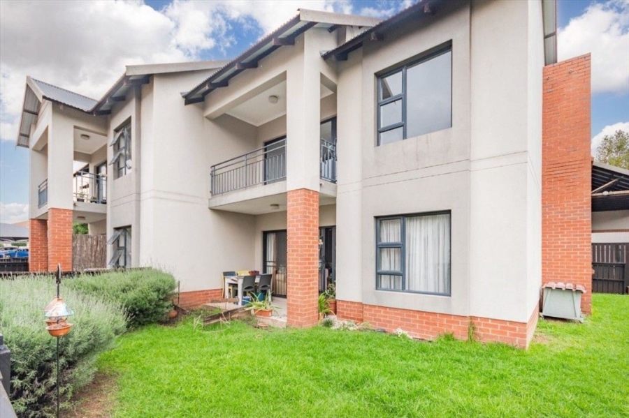 2 Bedroom Property for Sale in Goedeburg Gauteng