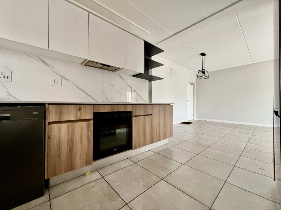 To Let 3 Bedroom Property for Rent in Waterfall Gauteng