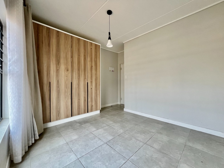 To Let 3 Bedroom Property for Rent in Waterfall Gauteng