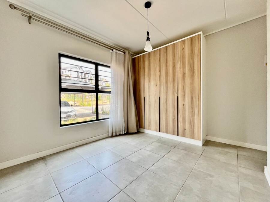 To Let 3 Bedroom Property for Rent in Waterfall Gauteng