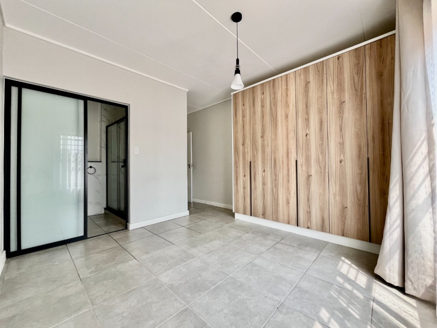 To Let 3 Bedroom Property for Rent in Waterfall Gauteng