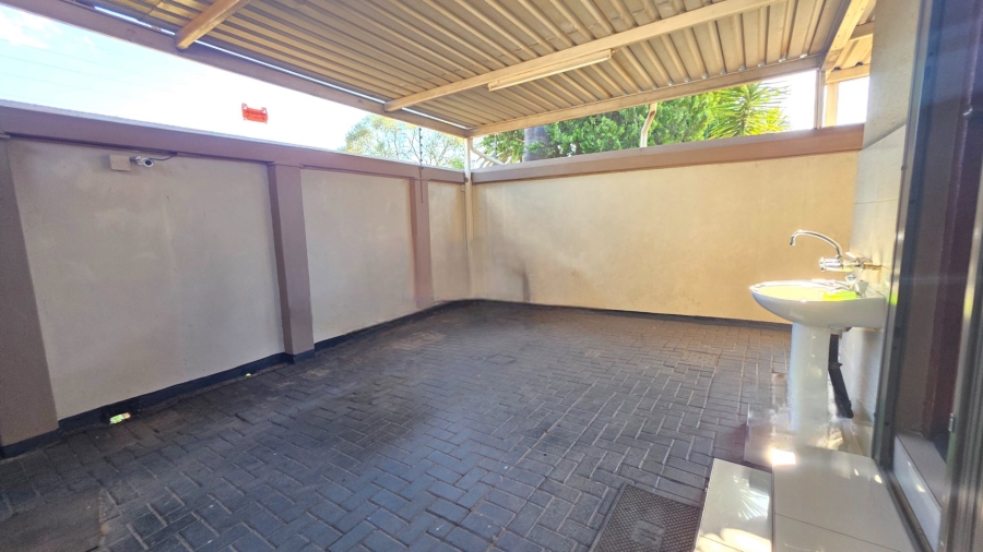 4 Bedroom Property for Sale in Erasmia Gauteng