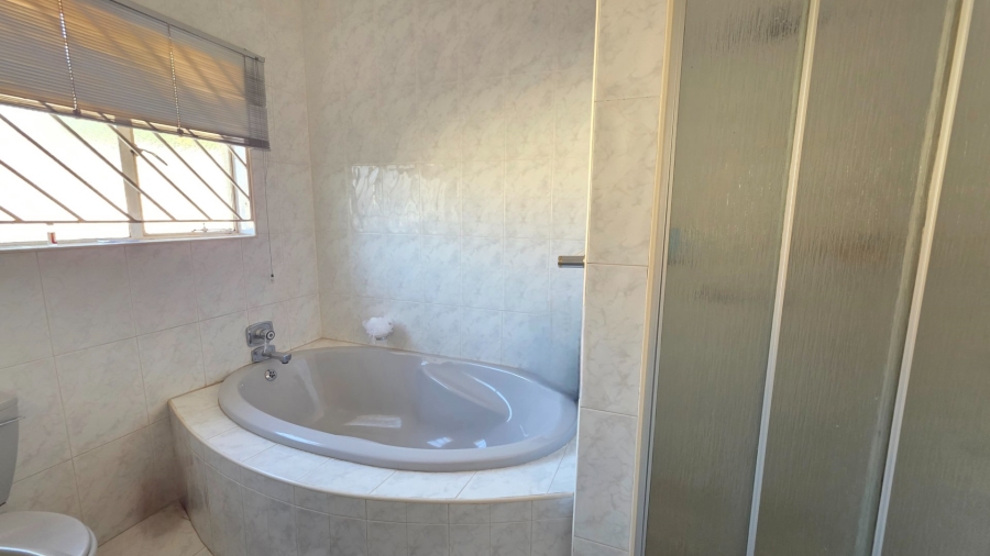 4 Bedroom Property for Sale in Erasmia Gauteng