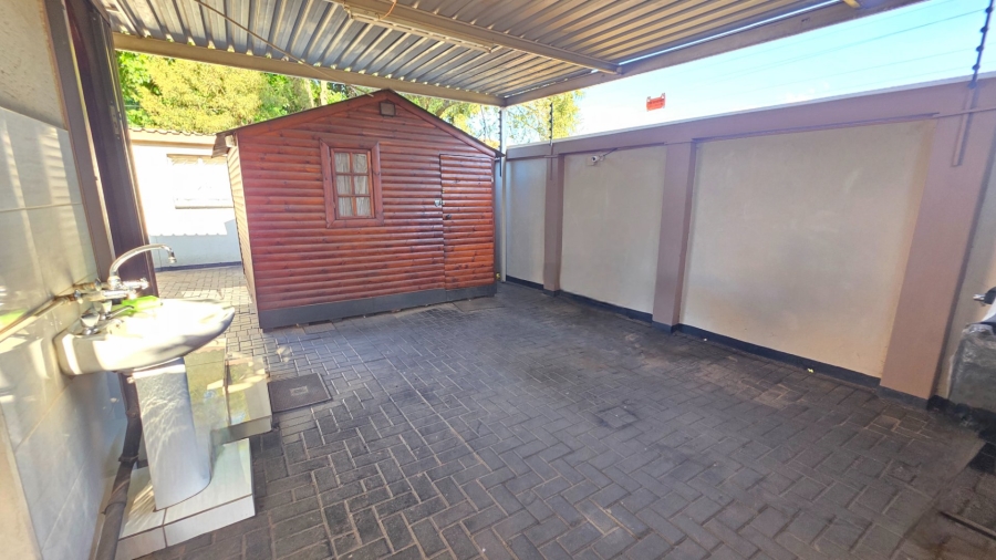 4 Bedroom Property for Sale in Erasmia Gauteng