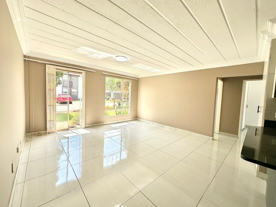 2 Bedroom Property for Sale in Verwoerdpark Gauteng