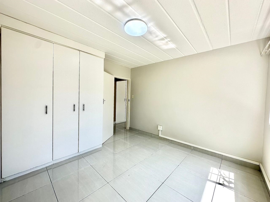 2 Bedroom Property for Sale in Verwoerdpark Gauteng