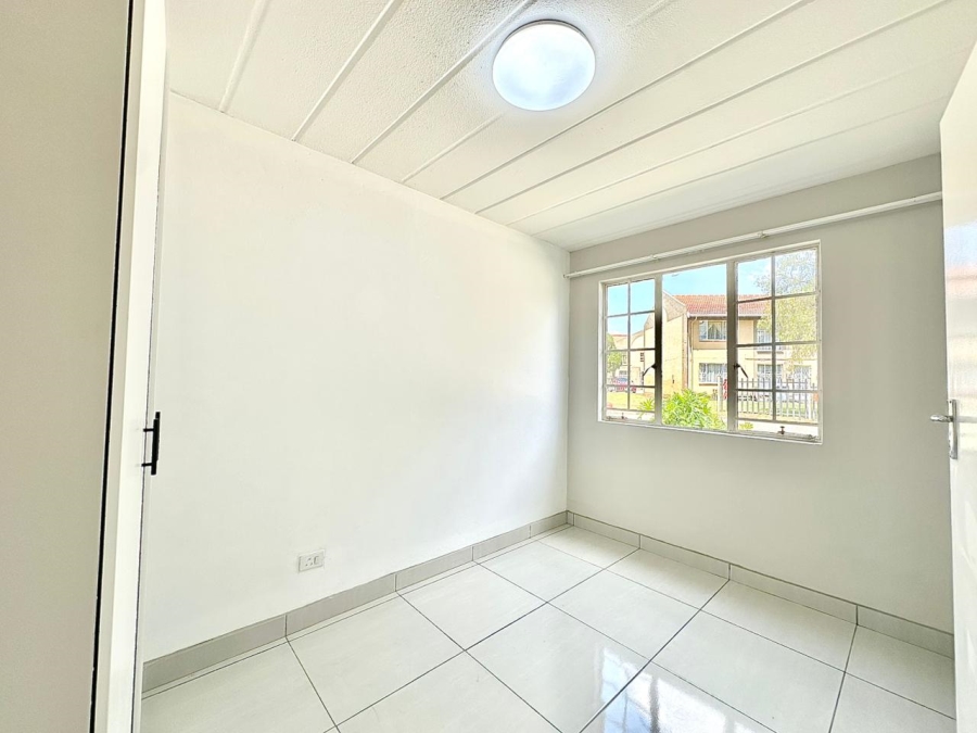 2 Bedroom Property for Sale in Verwoerdpark Gauteng
