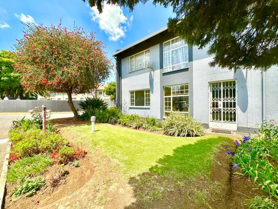 2 Bedroom Property for Sale in Verwoerdpark Gauteng