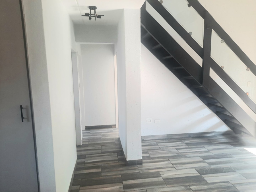 3 Bedroom Property for Sale in Wilgeheuwel Gauteng