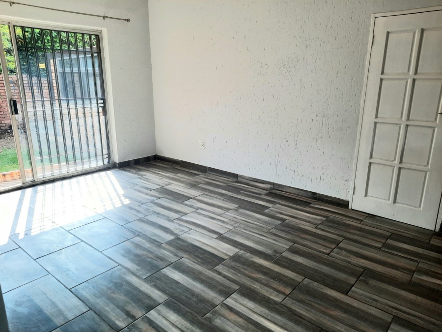 3 Bedroom Property for Sale in Wilgeheuwel Gauteng