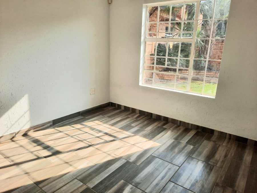 3 Bedroom Property for Sale in Wilgeheuwel Gauteng