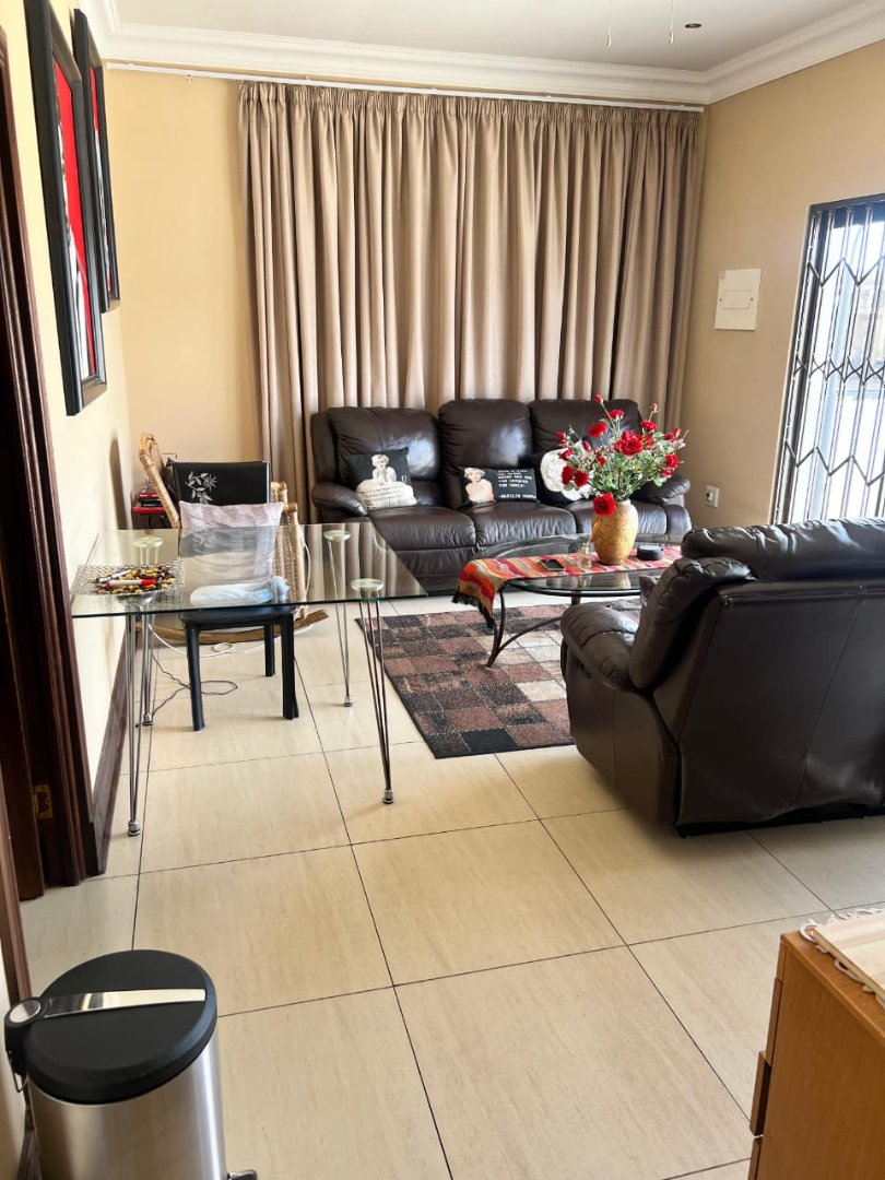 1 Bedroom Property for Sale in Willow Acres Ext 8 Gauteng