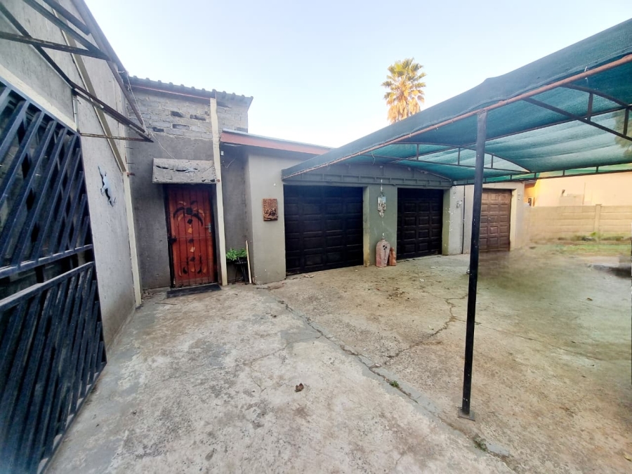 3 Bedroom Property for Sale in Sonland Park Gauteng