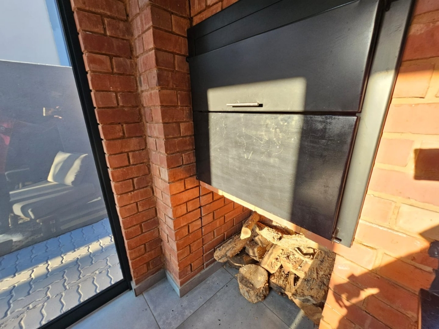 3 Bedroom Property for Sale in Raslouw Gauteng