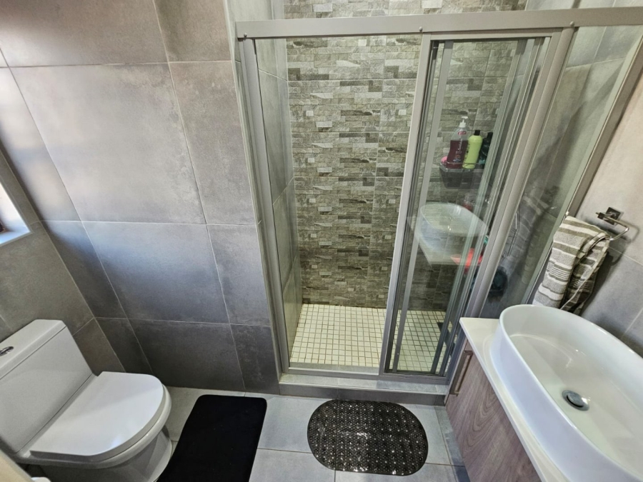 3 Bedroom Property for Sale in Raslouw Gauteng