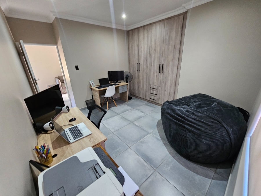 3 Bedroom Property for Sale in Raslouw Gauteng