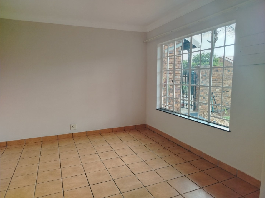 3 Bedroom Property for Sale in Faerie Glen Gauteng
