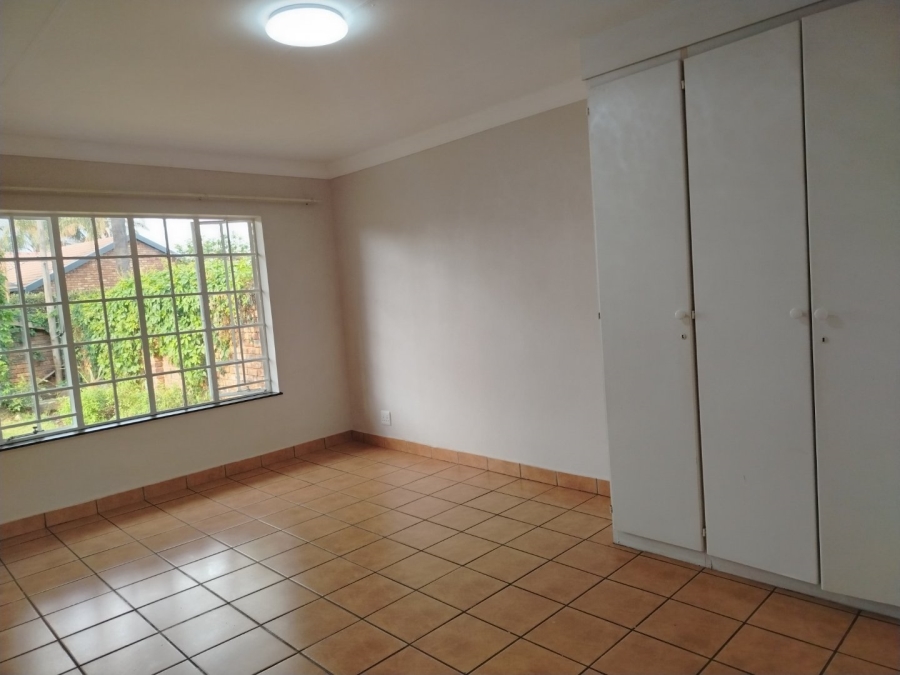 3 Bedroom Property for Sale in Faerie Glen Gauteng