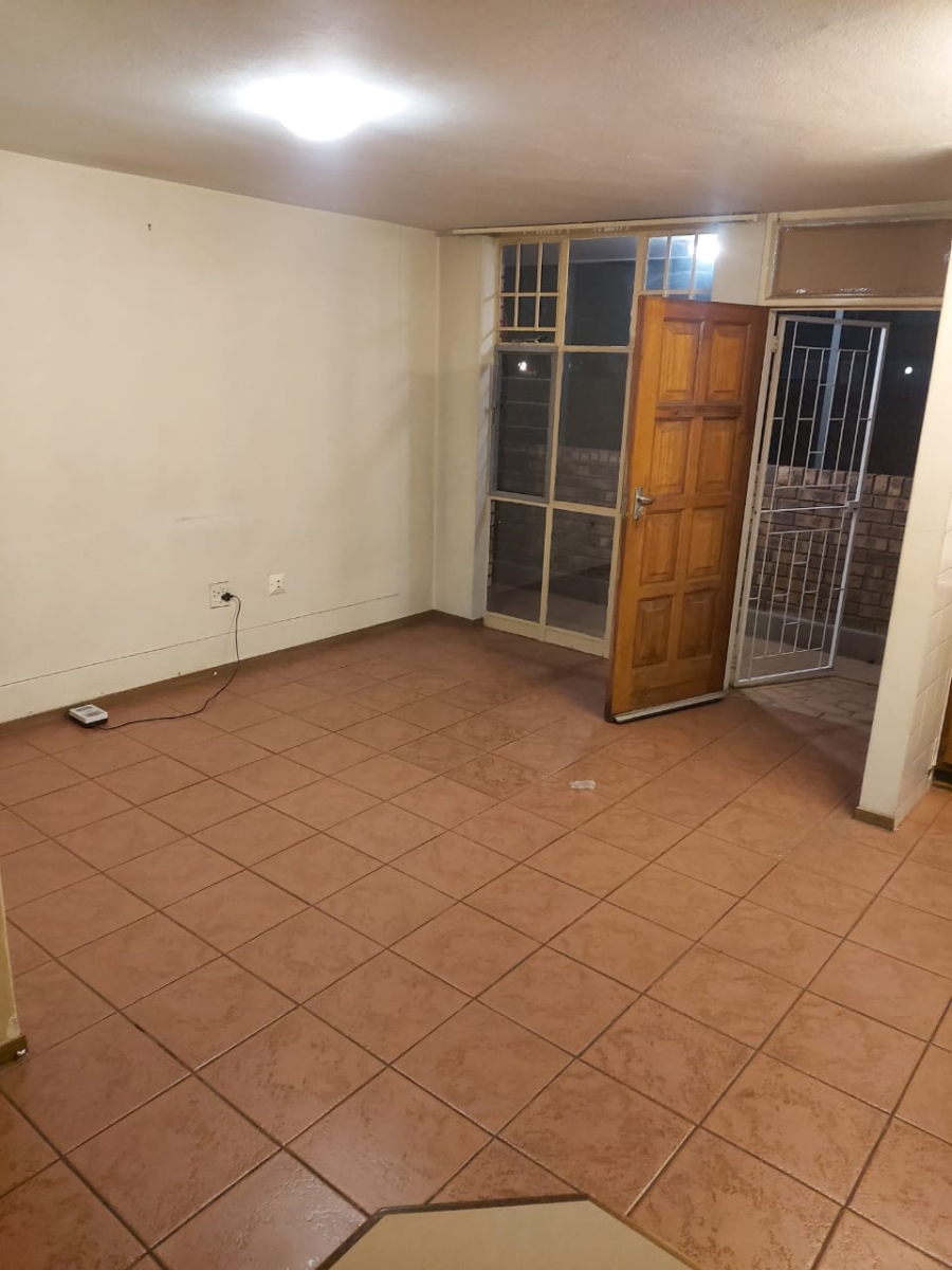 1 Bedroom Property for Sale in Hatfield Gauteng