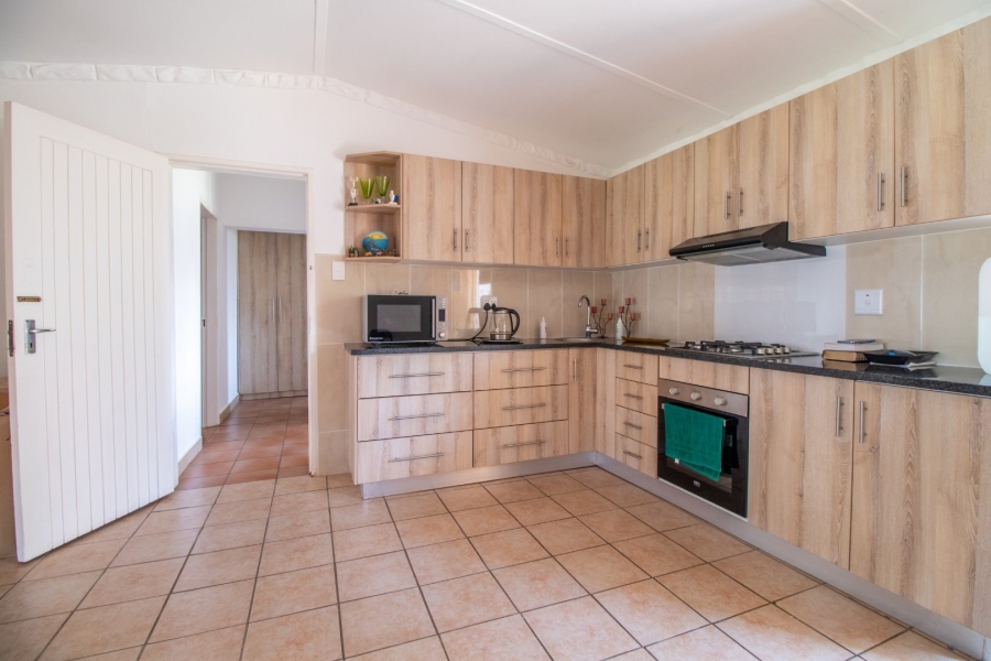 11 Bedroom Property for Sale in Bonaero Park Gauteng