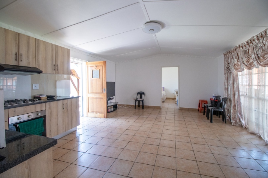 11 Bedroom Property for Sale in Bonaero Park Gauteng