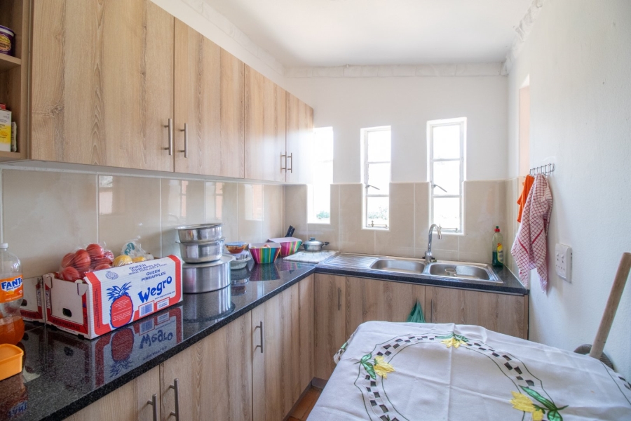 11 Bedroom Property for Sale in Bonaero Park Gauteng