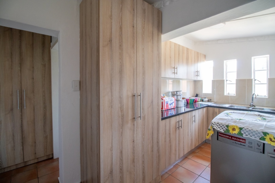 11 Bedroom Property for Sale in Bonaero Park Gauteng