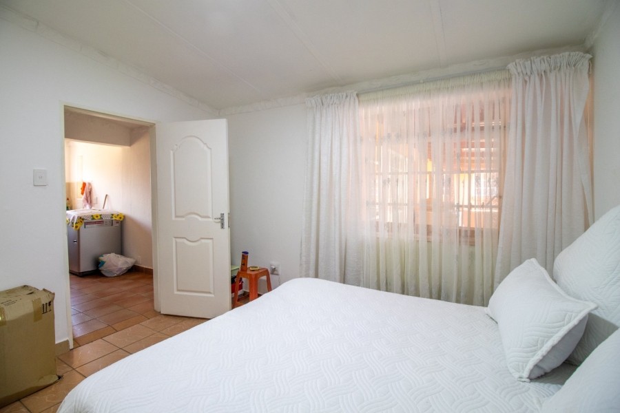 11 Bedroom Property for Sale in Bonaero Park Gauteng