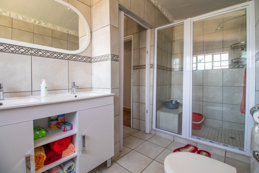 11 Bedroom Property for Sale in Bonaero Park Gauteng
