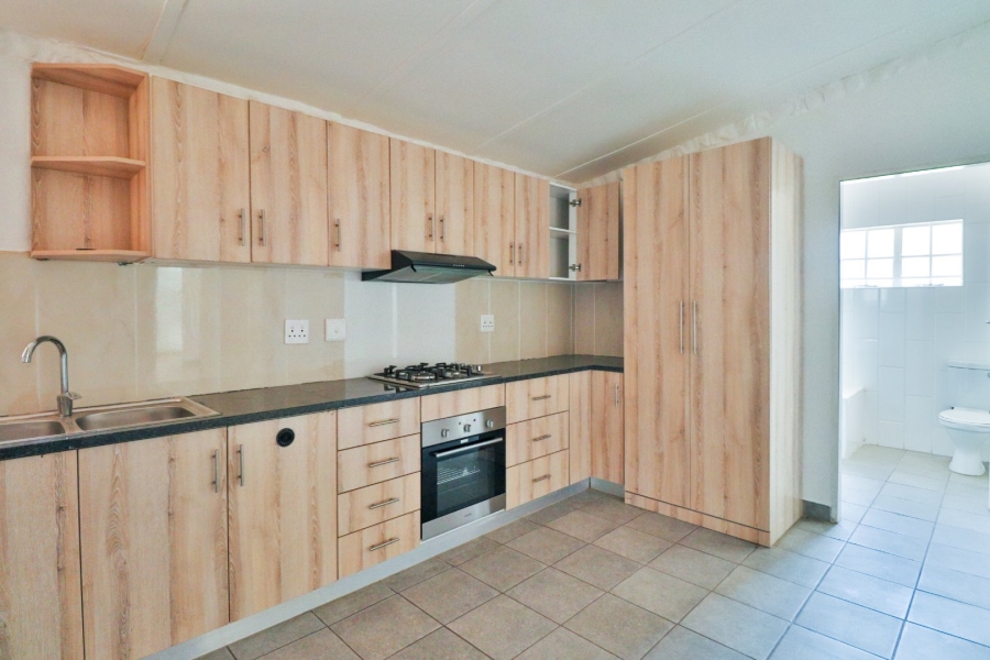 11 Bedroom Property for Sale in Bonaero Park Gauteng