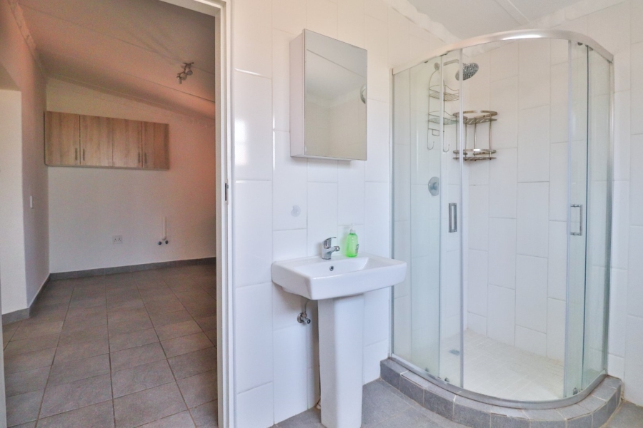 11 Bedroom Property for Sale in Bonaero Park Gauteng