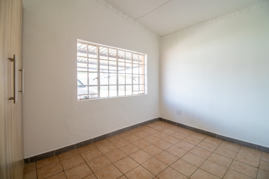 11 Bedroom Property for Sale in Bonaero Park Gauteng