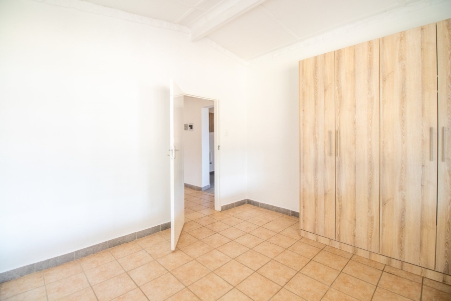 11 Bedroom Property for Sale in Bonaero Park Gauteng
