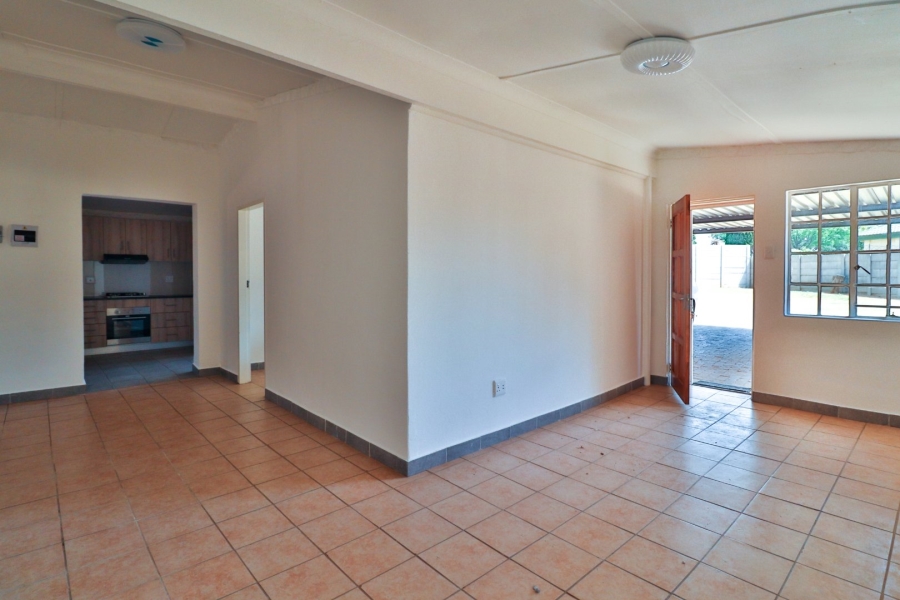11 Bedroom Property for Sale in Bonaero Park Gauteng