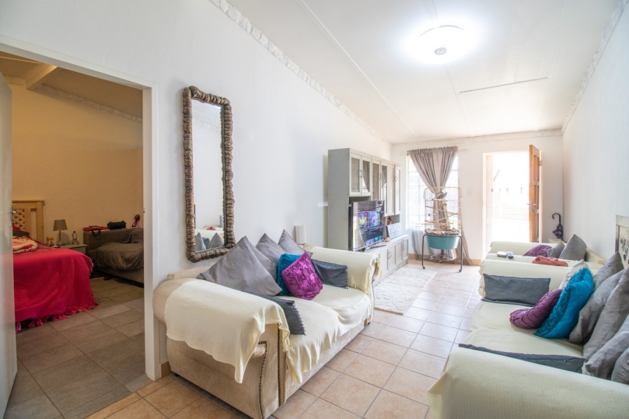 11 Bedroom Property for Sale in Bonaero Park Gauteng