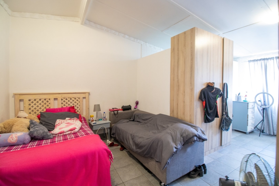 11 Bedroom Property for Sale in Bonaero Park Gauteng