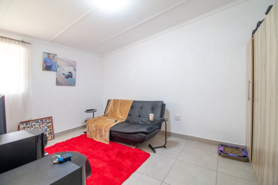 11 Bedroom Property for Sale in Bonaero Park Gauteng