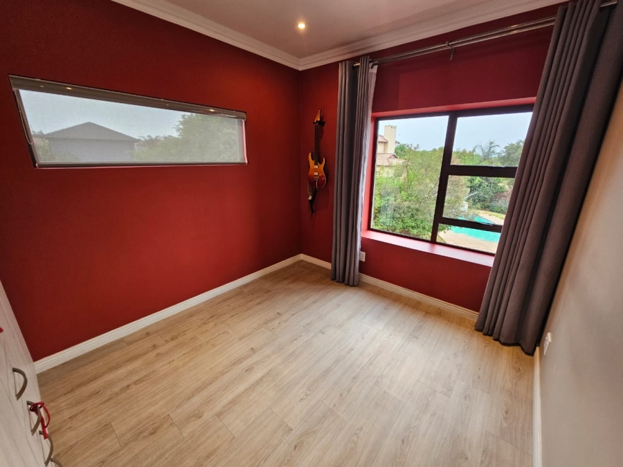 5 Bedroom Property for Sale in Monavoni Gauteng