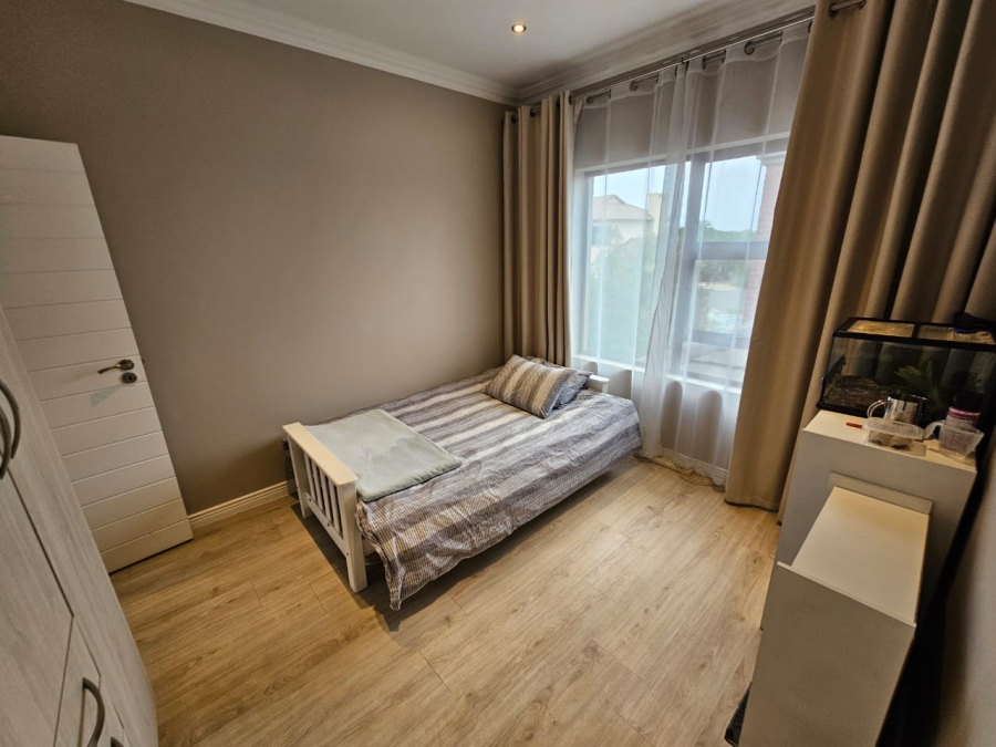 5 Bedroom Property for Sale in Monavoni Gauteng
