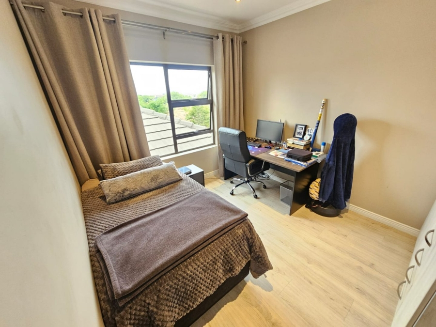 5 Bedroom Property for Sale in Monavoni Gauteng