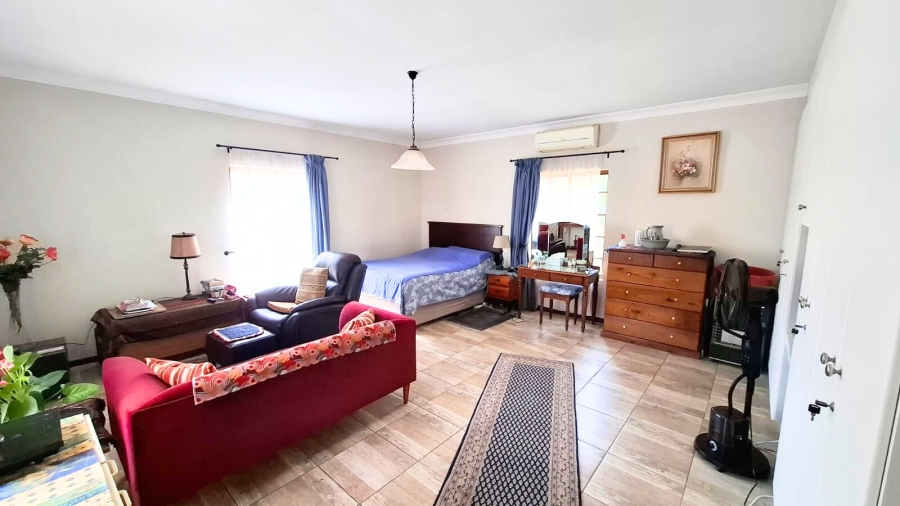 5 Bedroom Property for Sale in Kyalami Hills Gauteng